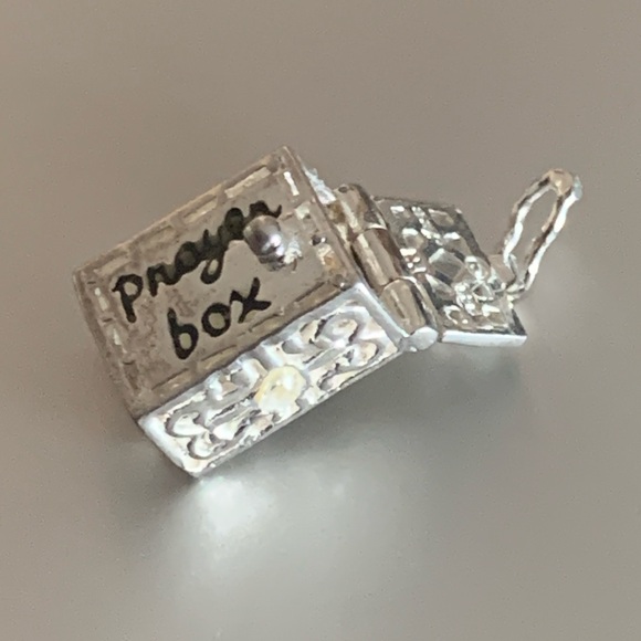 Vintage Sterling Silver Tiny Prayer Box Charm, Stamped 925 - Picture 3 of 11
